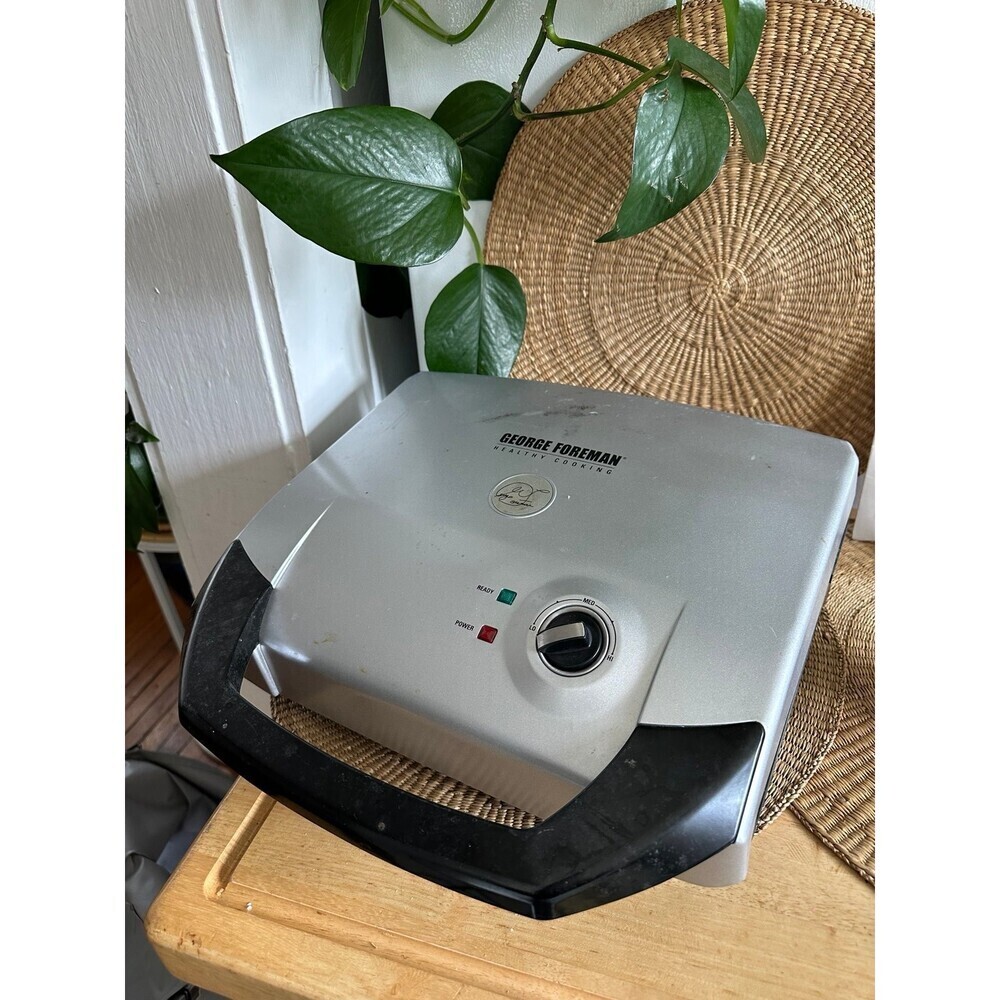 George Forman Healthy Cooking grill Model GR0059P